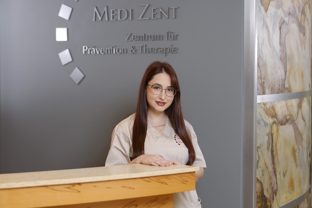 Zahnarzt, Holzminden, Ronald Werner, Medizent, Team, Verena Bahl